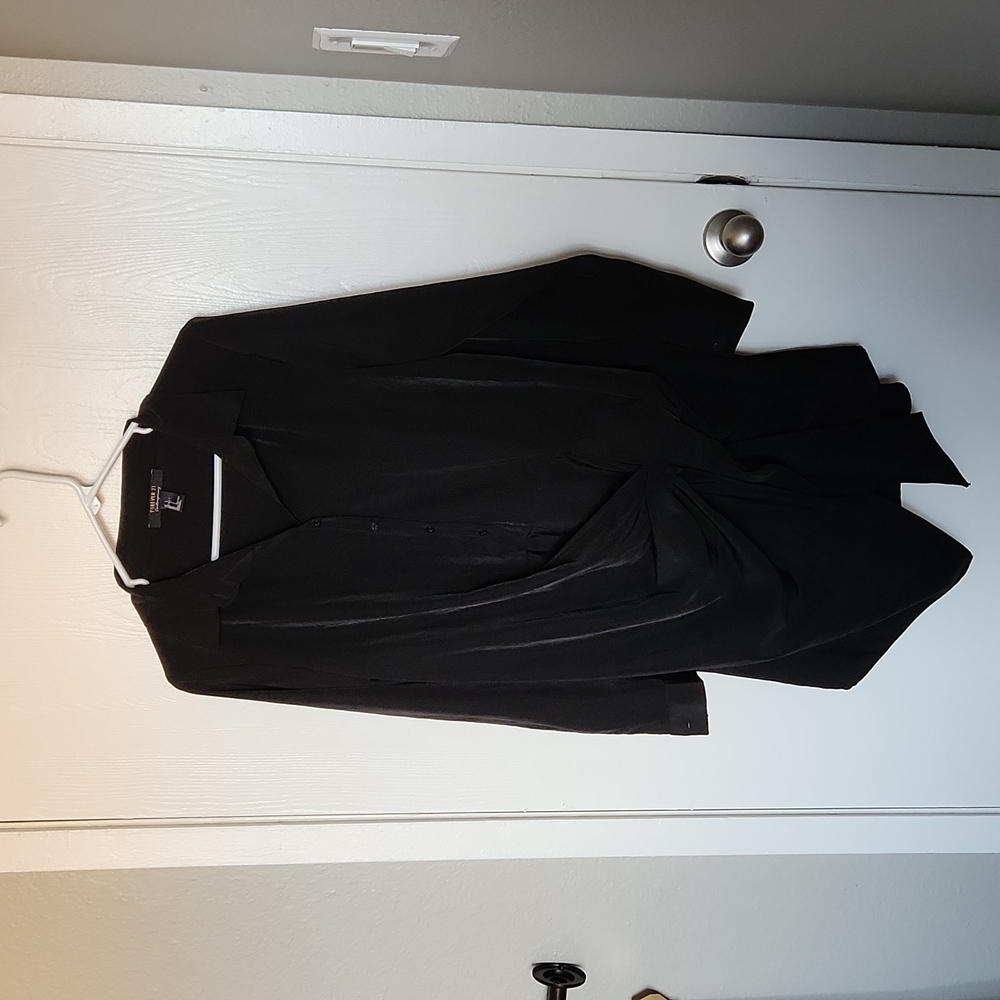 Forever 21 contemporary Oversize black shirt long sleeve. Size L